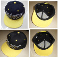 Handgemachte Buchstaben niet Spike Studed Mode Punk Hiphop Snapback flache Spitze Kappe