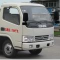 Camion de balayeuse de rue de Dongfeng 5.5CBM à vendre