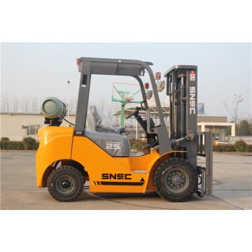 2.5T Forklift Truck With Gas Engine