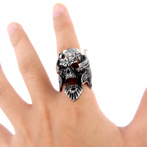 exaggeration skull ring