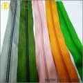 Accessoires de vêtements colorés n ° 5 Zipper en nylon