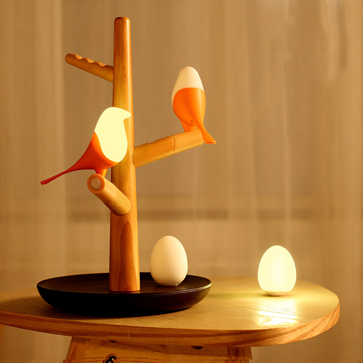 Applicant Standing Wooden Lamp