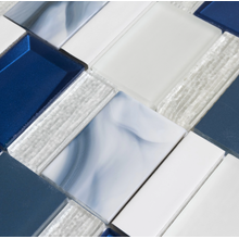 Мозаичная плитка из синего стекла для украшения гостиной