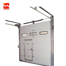 Puerta de garaje automática con acero y aluminio