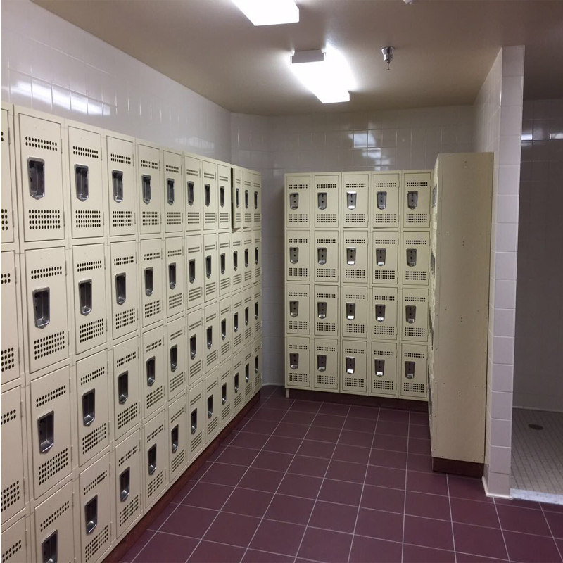 Exporting-America-Changing-Room-Locker (2)