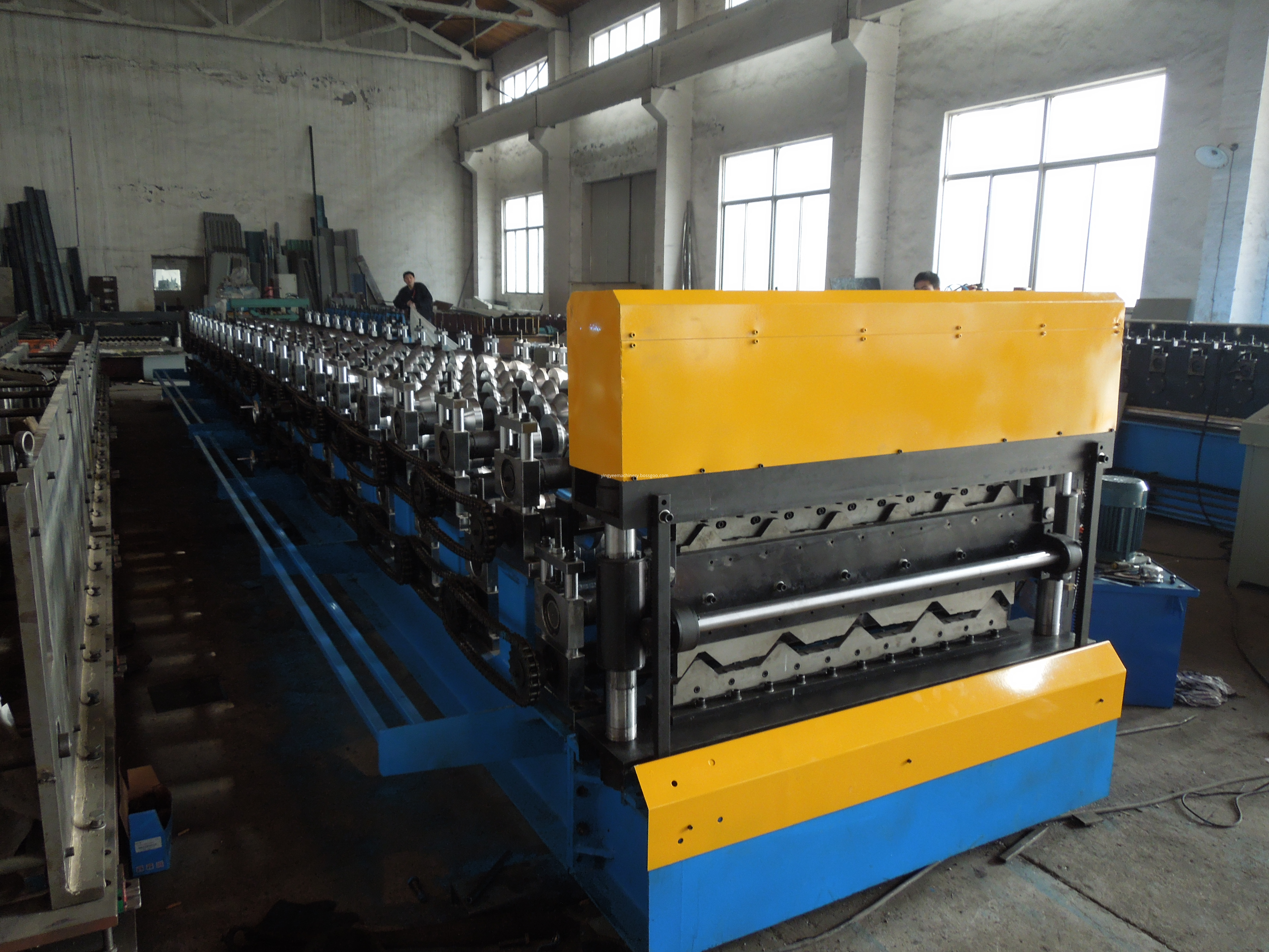 Double layer roof sheet roll forming machine