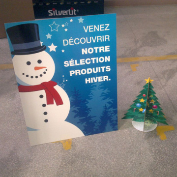 Superfície ondulada de boneco de neve Standee, Display de papelão Stand for Promotion