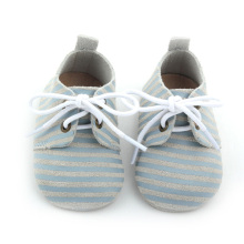 Nuevos estilos de zapatos Oxford de cuero de rayas para bebés al por mayor