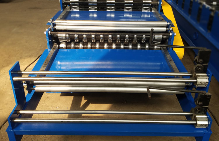 roll forming machine