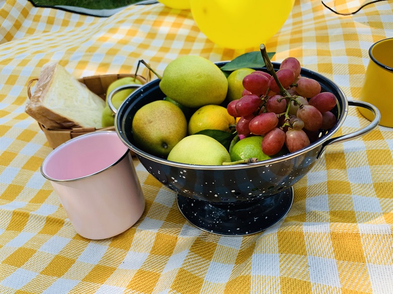 Plastic Colander with Handle