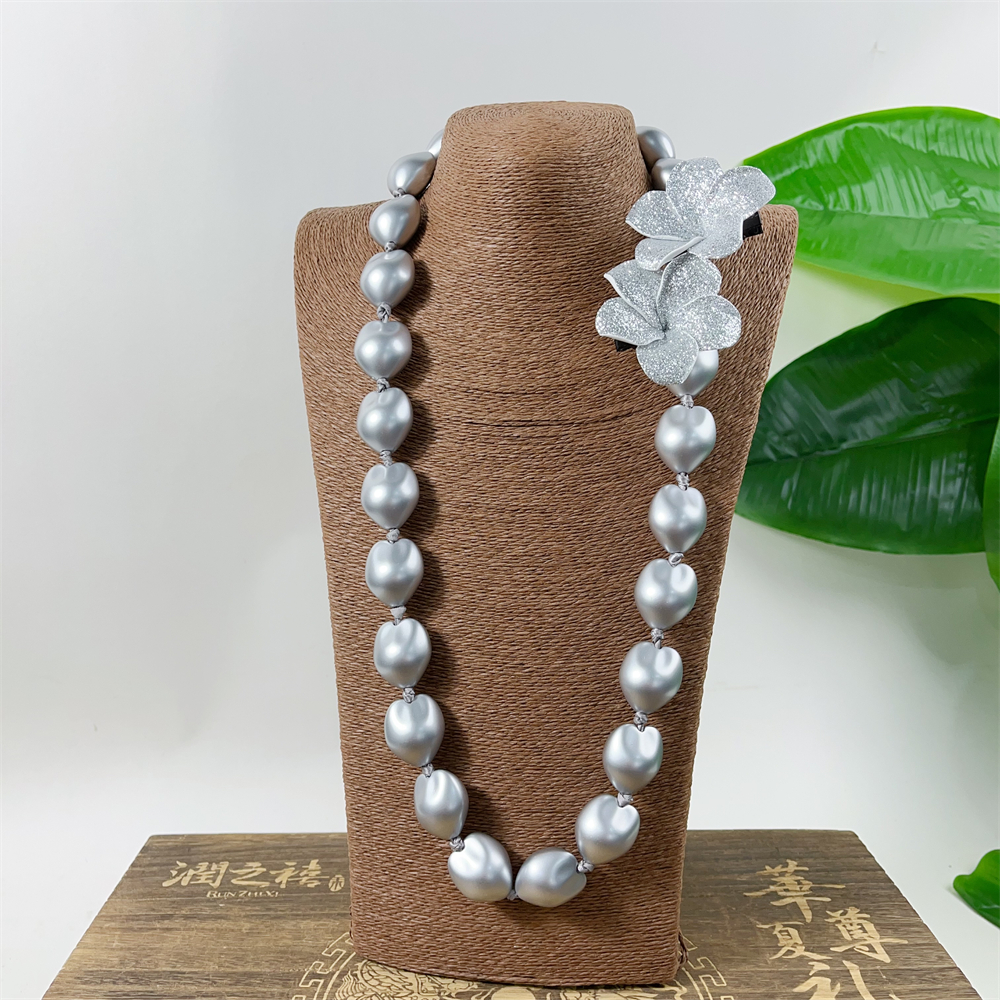 kukui nut lei KN-jn061_0021 kukui nut lei KN-jn061_0021