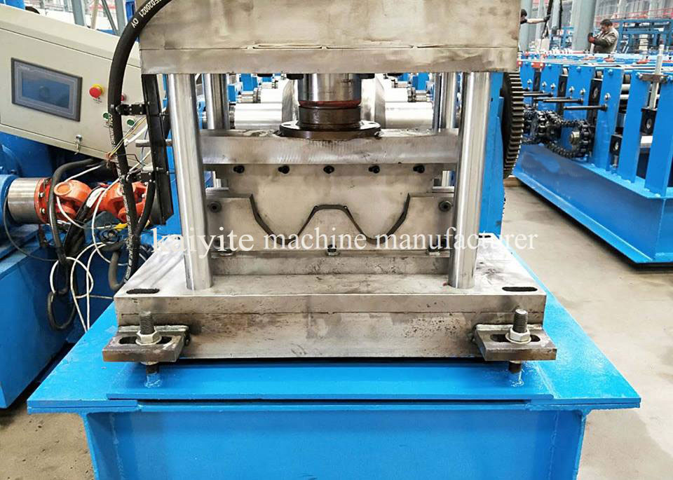 Road Barrier Guardrail Making Machine