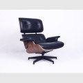 Gemütliche Eames Lounge Stuhl in Top -Getreideleder