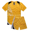 diseño altamente mens camiseta de fútbol con material transpirable en forma seca y