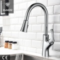 Grifos comerciales de cocina High Arch con rociador