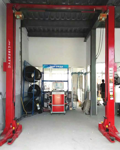 High-Tech Wheel Alignment