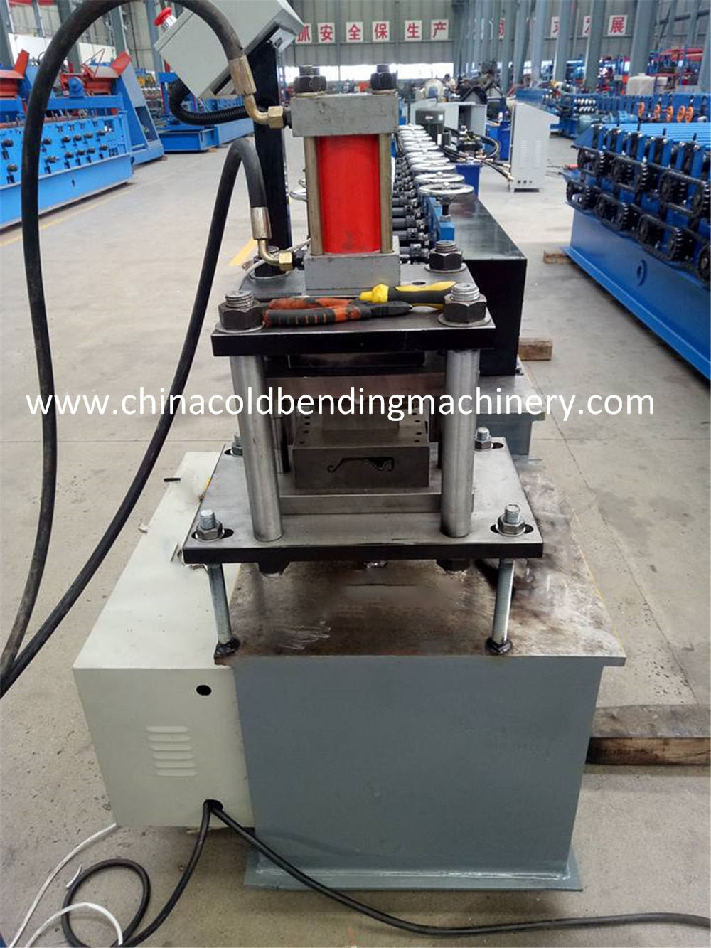 roller shutter door roll forming machine