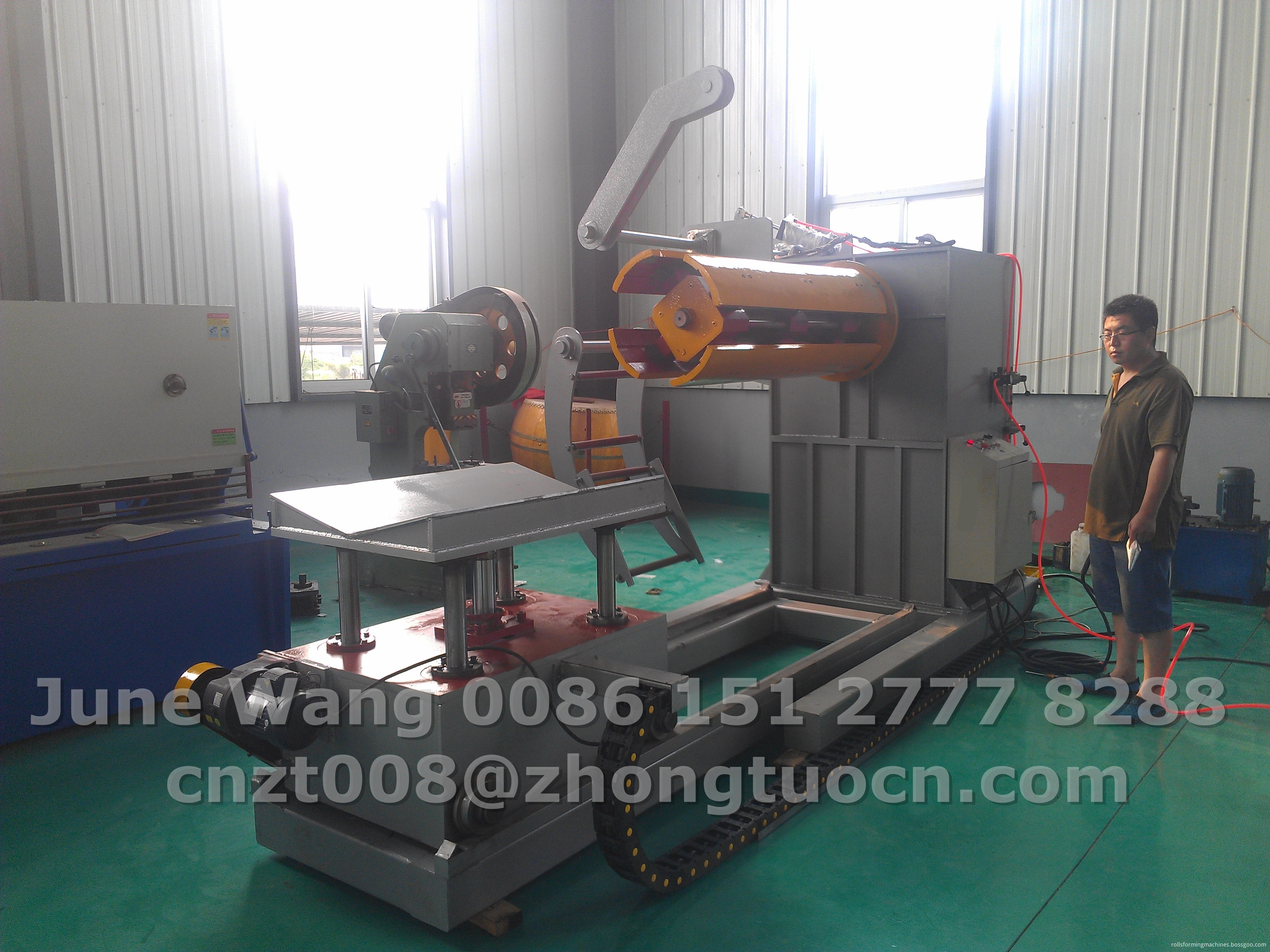 hydraulic decoiler