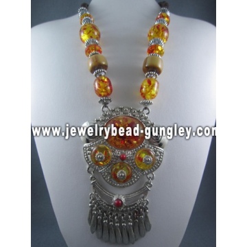 Chunky bridal necklace fashion jewelry