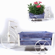Металлическое украшение сада Чистый белый трицикл Деревянный вагон Flowerpot Craft
