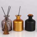 Benutzerdefinierte Aromatherapie Diffusor -Glasflasche mit Rattan -Stick