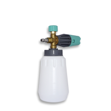 High-quality high-pressure snow spray gun deep cleaning car