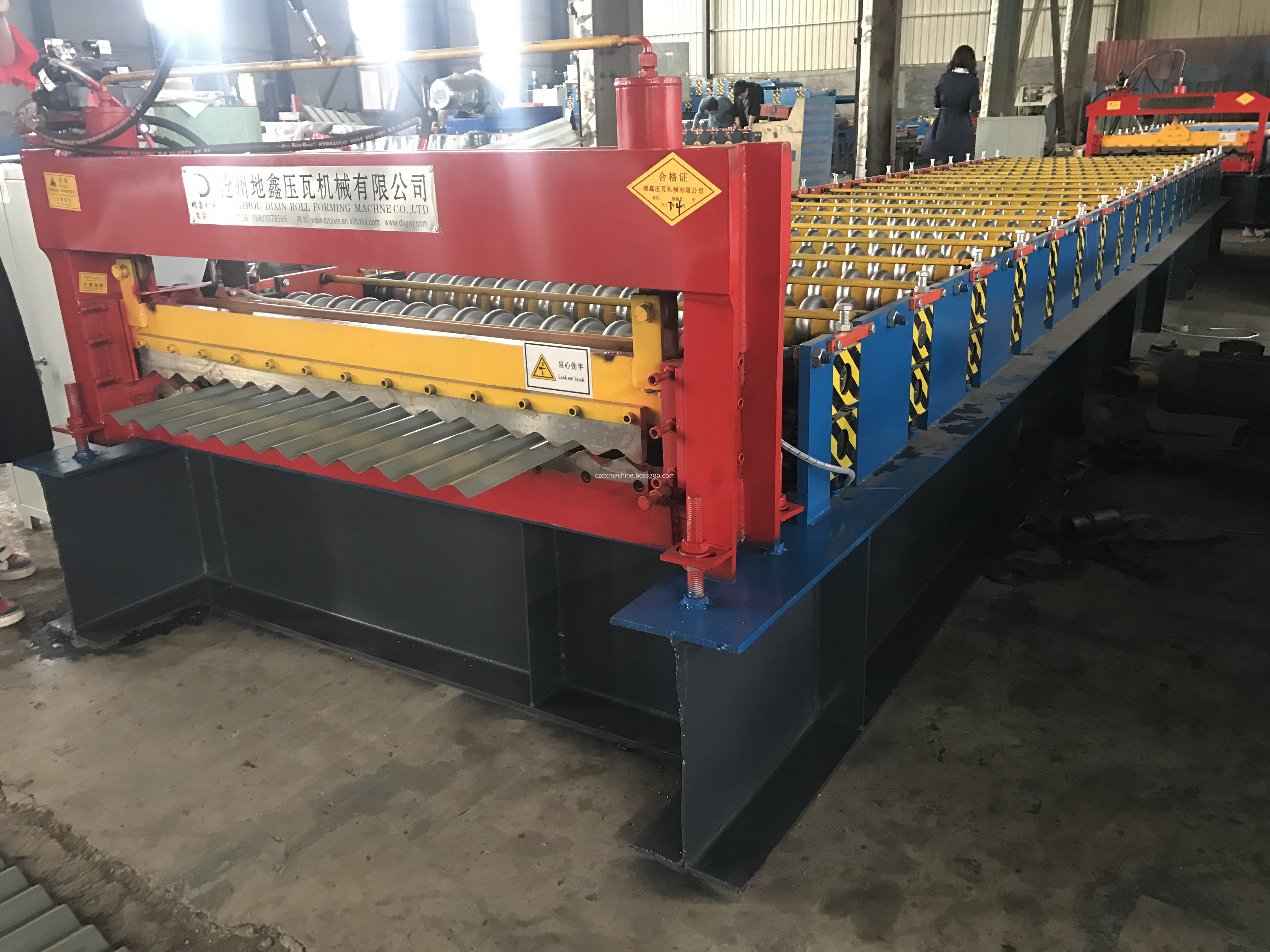 High Quality Corrugated Roll Forming Machine