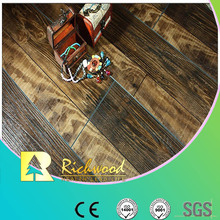 Piso laminado absorbente de la nuez de Hickory de 12.3mm de la mano