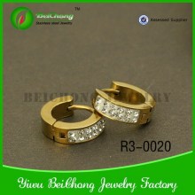 Fancy Design Gold Earring With Crystal