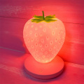 LED süße Silikon -Erdbeerlampe