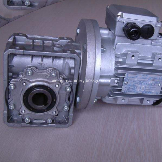 speed reducer (30)