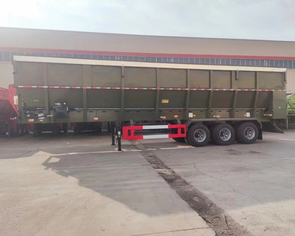 Tipping semi trailer Tipping semi trailer