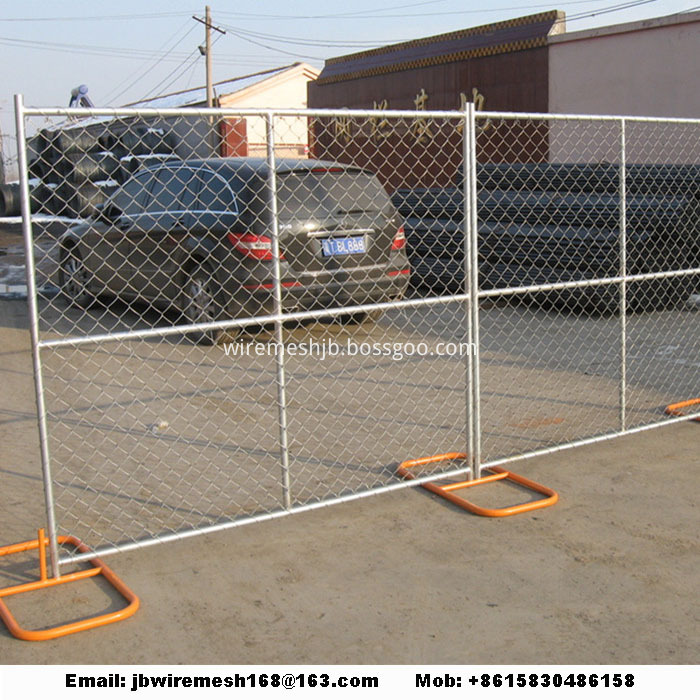 Chain link temporary fence