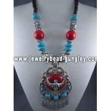 Ladys fashion necklaces 2012