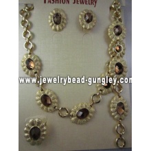 Wholesale gold plated diamond and pearl jewelry set