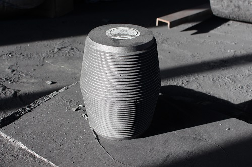 The insulated graphite crucible