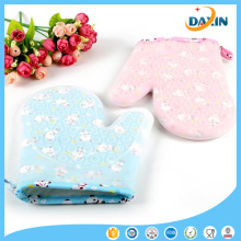 Cute Cartoon Pattern Heat Resistant Silicone Glove