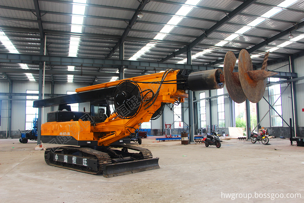 Crawler rotary screw drilling rig