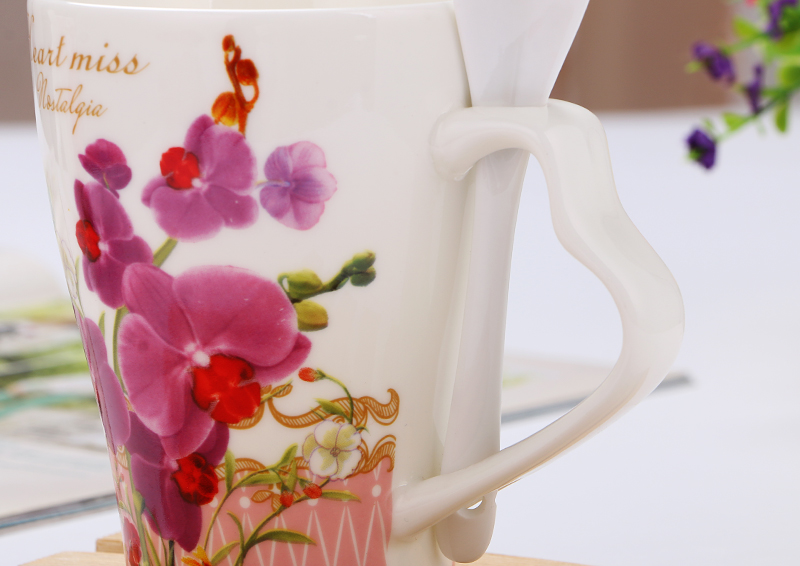 Creative flower design mug 