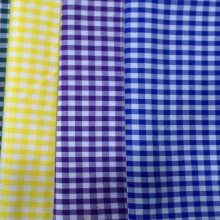 Цвет 100% полиэфирной окрашенной пряжи для рубашки