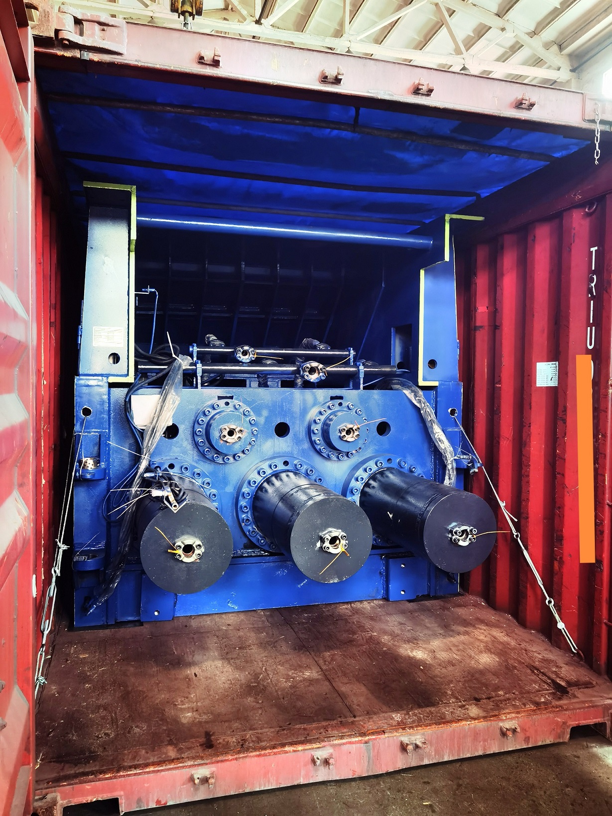 Multi blade container shear Multi blade container shear