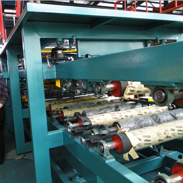 EPS sandwich panel roll forming machine