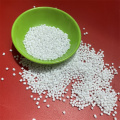 Bouteille d&#39;eau Granules blancs Resin IV0.80