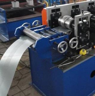  Shutter Roll Forming Machien-entry leverling