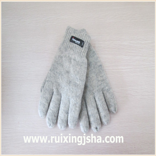 plain color knitted wool gloves