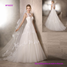 Robe de mariée princesse avec encolure en acier in Crystal Tulle and Guipure