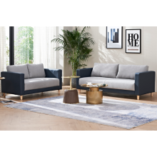 Ledersofas im traditionellen europäischen Stil