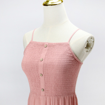 Vestido plisado de suspensor rosa