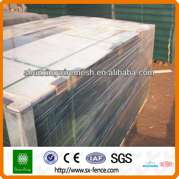 Packaging of Wire Mesh Fence 2.jpg