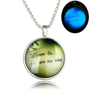 2016 Charm Luminous Necklace Letter in Zinc Alloy Jewelry Pendant Alloy Ziron
